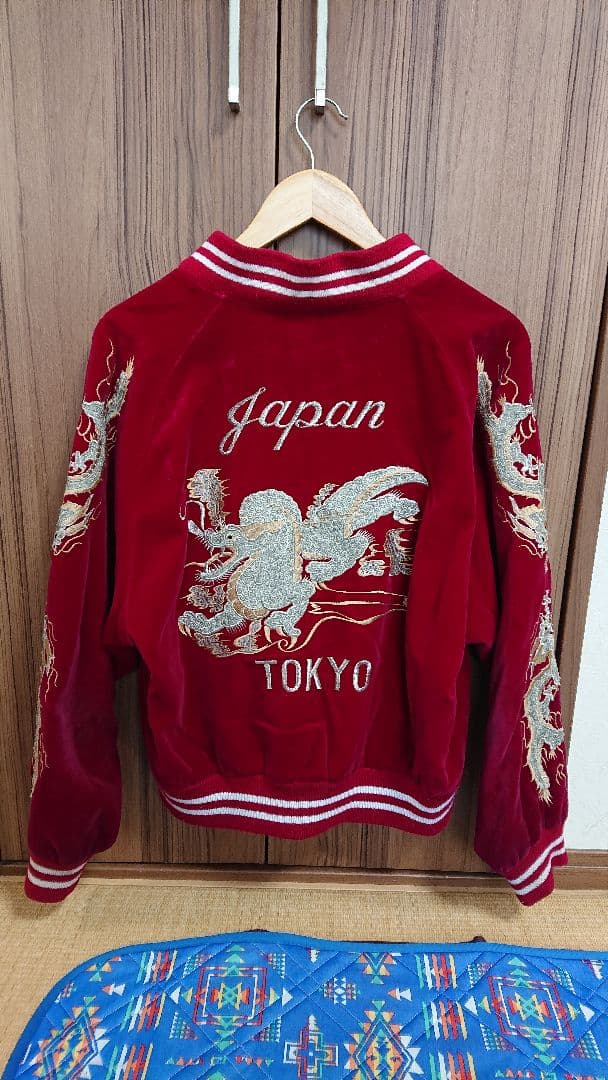 ワインレッドドラゴン刺繍スカジャン