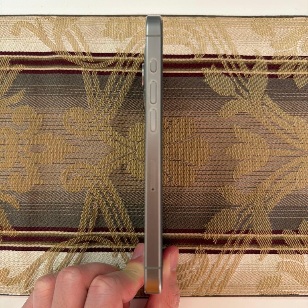 【はいはい様】iPhone15Pro 256GB ナチュラルチタニウム