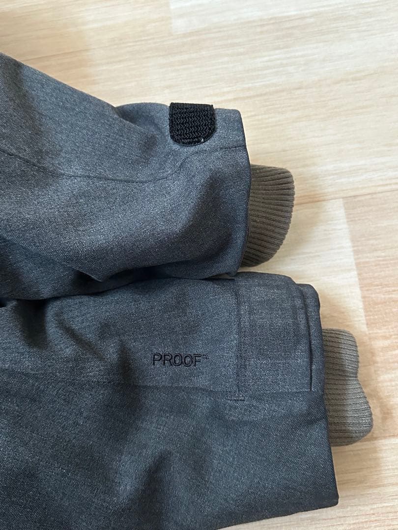 ホグロフス コート レディース