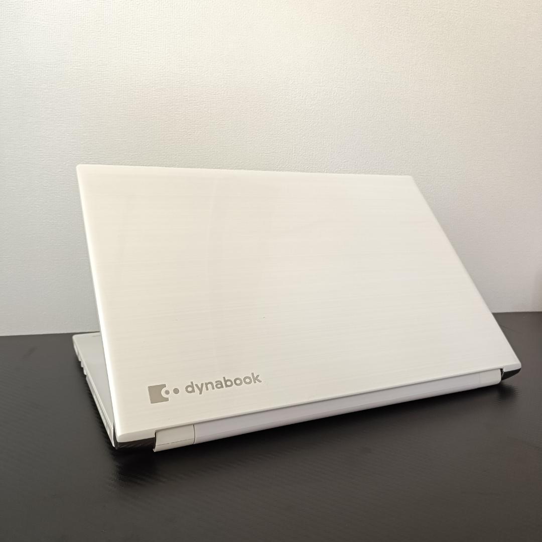 ノートPC Windows11 Core i7 SSD メモリ16GB 東芝 白