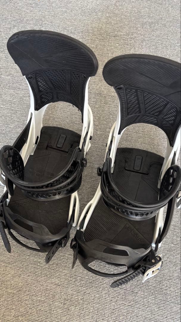 Burton マラビータ　バインディング