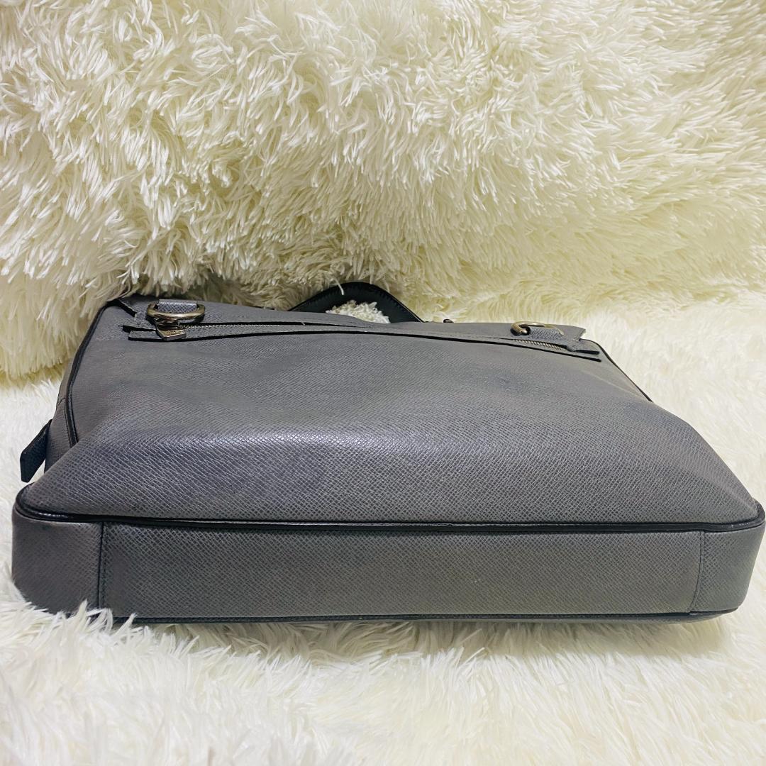 LOUIS VUITTON ビジネスバッグ タイガ グレー　ヴァシリ レザー