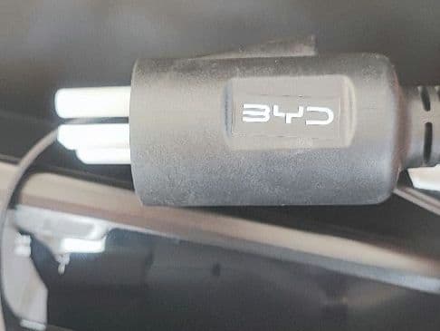 BYD 純正EV充電器 充電ケーブル付き3A〜6A