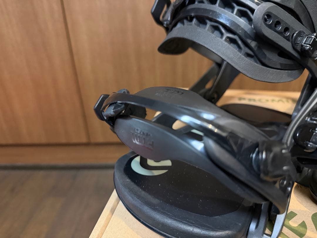 FLUX DS ビンディング M メタリックブラック