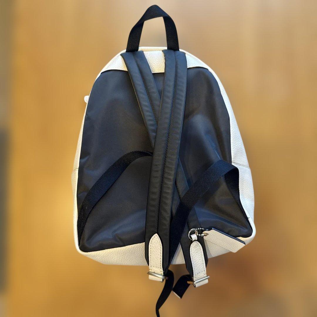 お値下げご相談ください　COACH ホワイト　レザー　リュック　バックパック