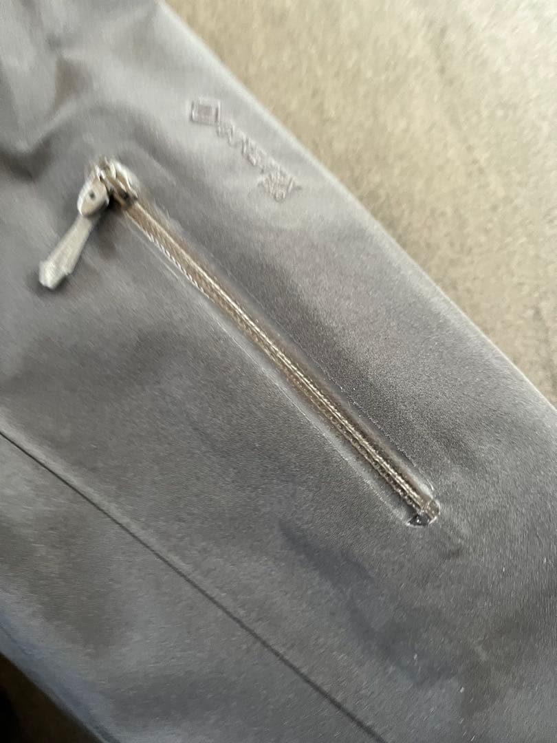 Lee ARC'TERYX アルファSV 24K BLACK 廃盤 正規品