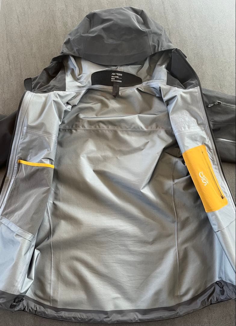 Lee ARC'TERYX アルファSV 24K BLACK 廃盤 正規品