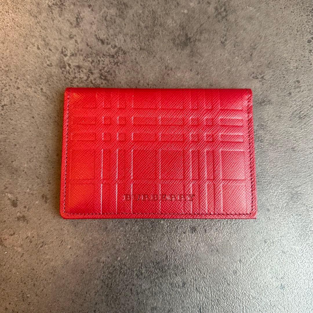 未使用✨BURBERRY エンボス加工　チェック　名刺入れ　カード　パスケース