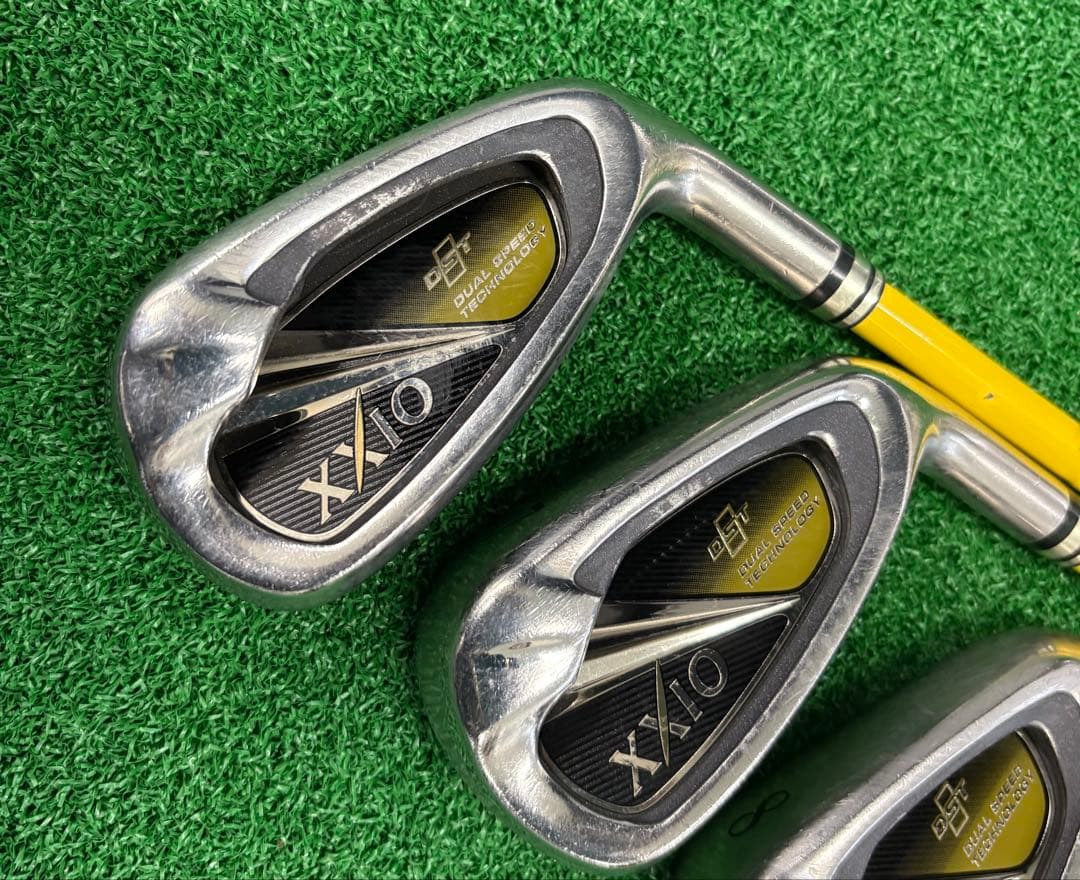 ゼクシオ8アイアンセット