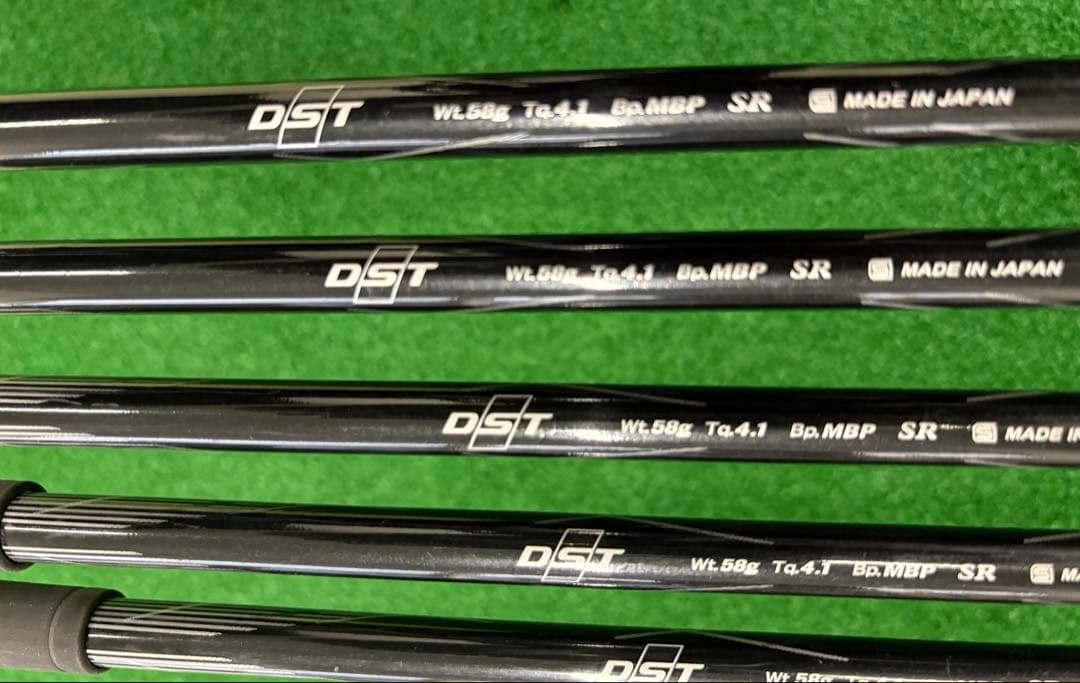 ゼクシオ8アイアンセット