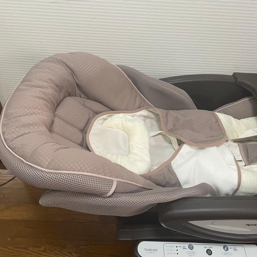 美品　Aprica ユラリズム オート DX