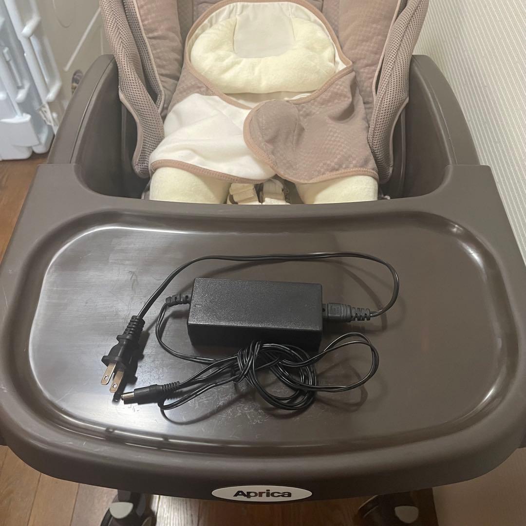 美品　Aprica ユラリズム オート DX