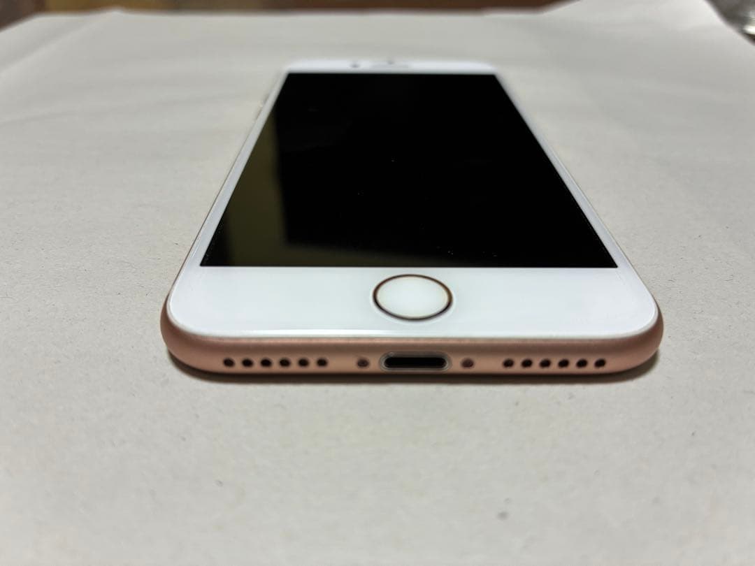 P*h様 iPhone 8本体