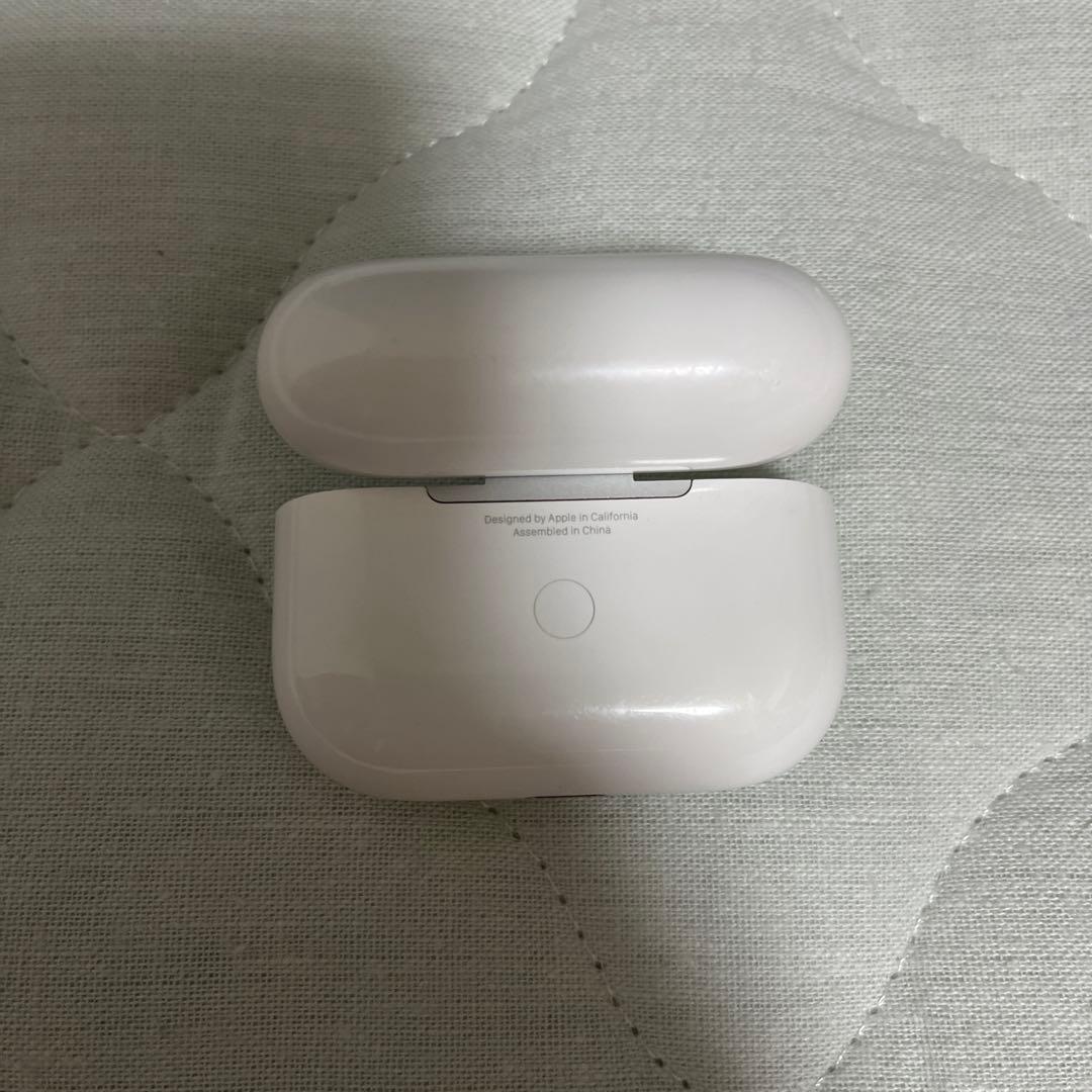 【正規品】Apple AirPodsPro 第1世代 【左耳ノイズ有】
