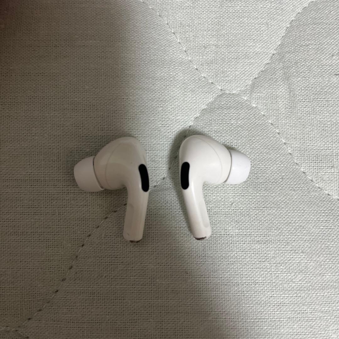 【正規品】Apple AirPodsPro 第1世代 【左耳ノイズ有】