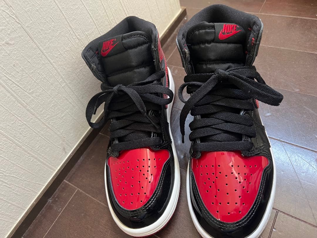 NIKE エアジョーダン1 レトロ パテントブレッド　22センチ