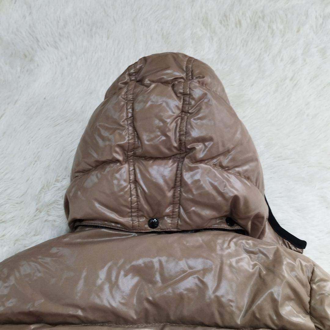 18196✨MONCLER BADIA ビッグロゴ ダウンジャケット ベージュ