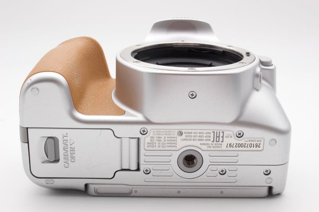 Canon EOS Kiss X9 シルバー Wi-Fiスマホ転送　希少カラー