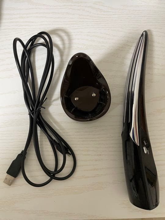 パイラナイト　PYRKNIGHT EMS 美容器 リフトアップ スキンケア