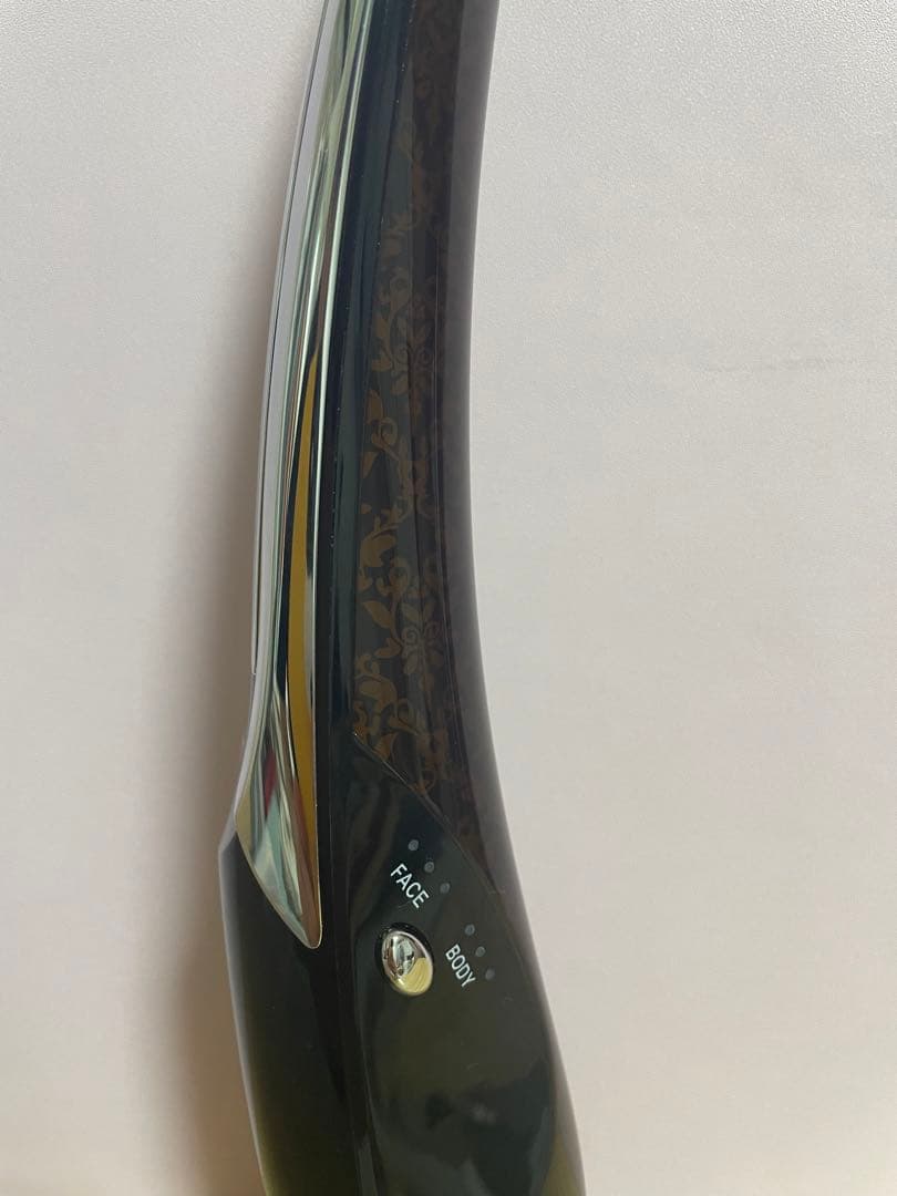 パイラナイト　PYRKNIGHT EMS 美容器 リフトアップ スキンケア