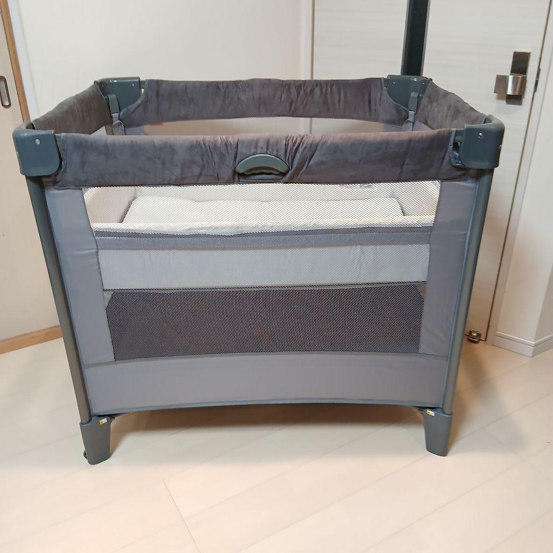 【美品】 アップリカ ココネルエアープラス　ベビーベッド グレー