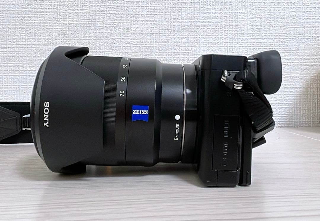SONY デジタル一眼　Ｅマウント　α6000 SEL1670Z