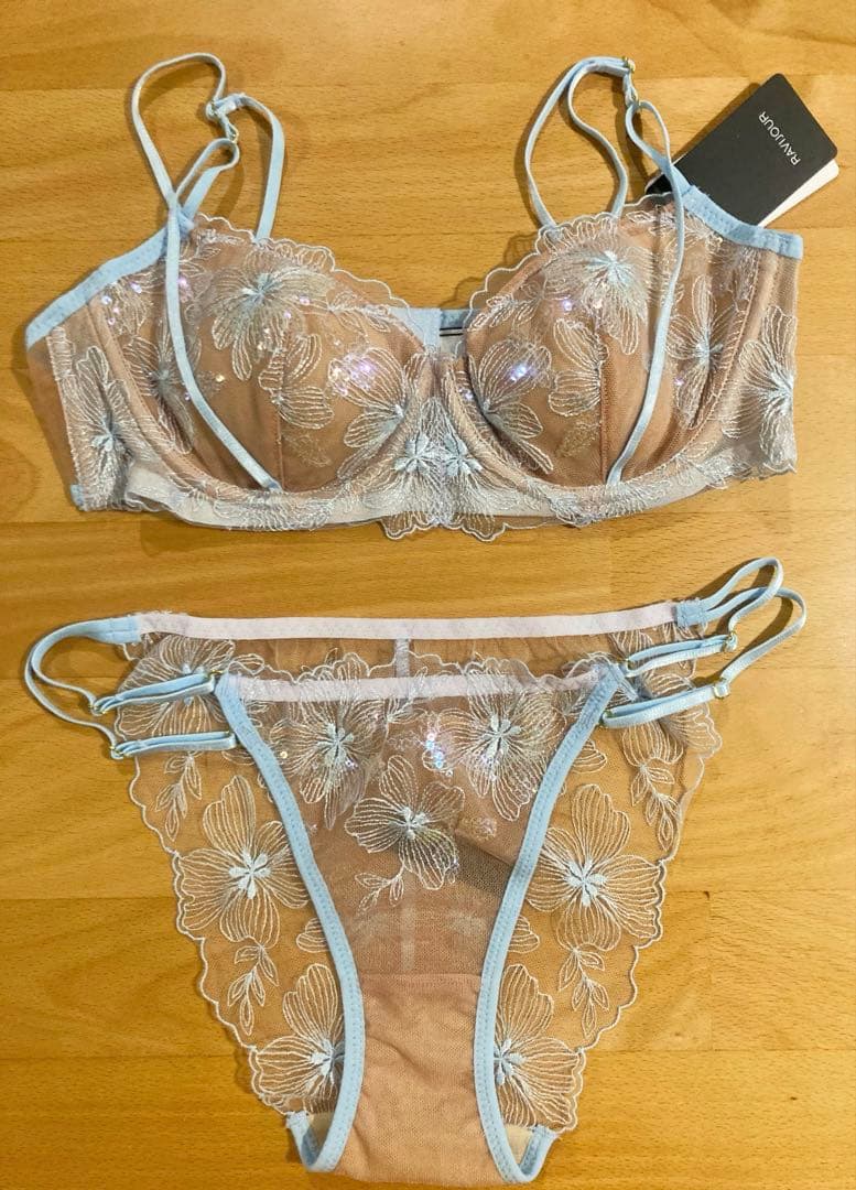 ラヴィジュール MINAMOコラボ グロウレース ショーツセット blue M