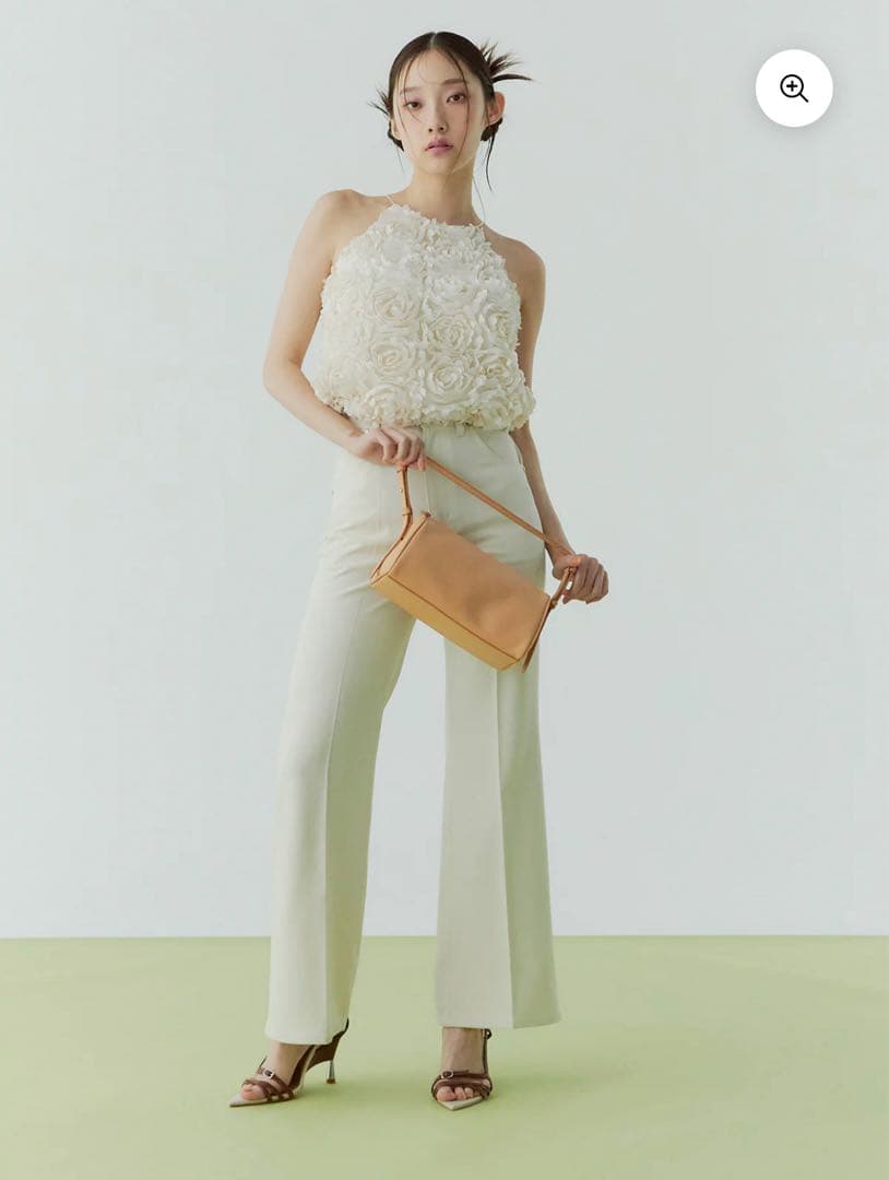 eimy istoire ボリュームフラワーモチーフアメスリトップスアイボリー白