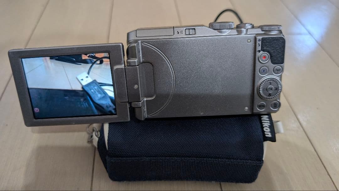 M　Nikon COOLPIX S9900 コンパクトデジタルカメラ