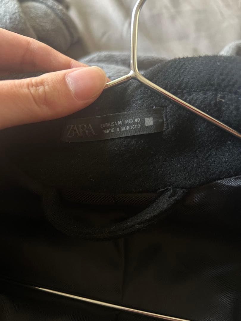 黒 ダブルブレスト チェスターコート　ZARA