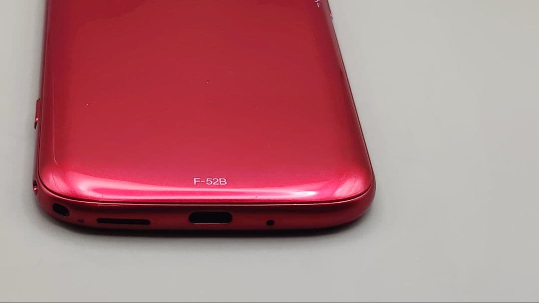 ✨ 美品 docomo らくらくスマートフォン F-52B ピンク❤️+ ケース