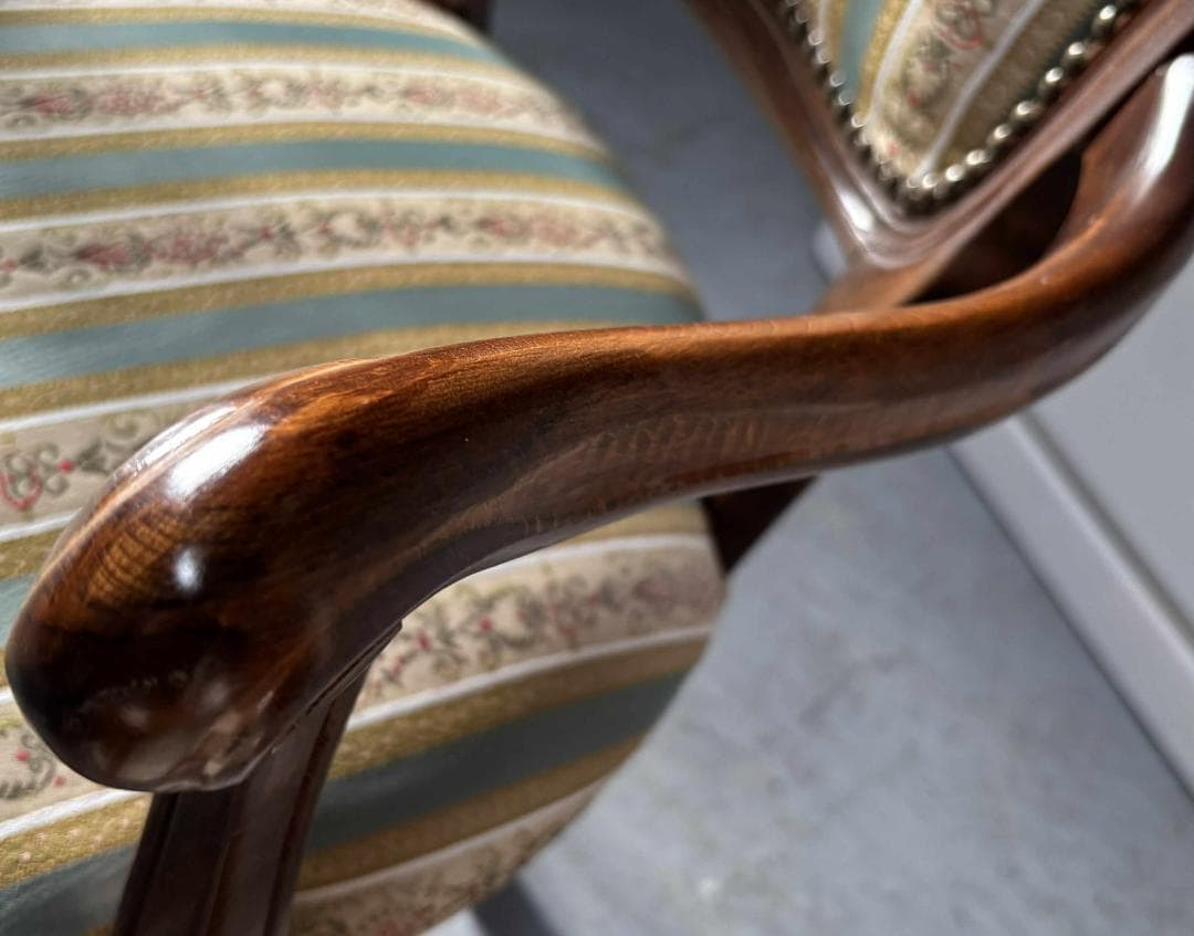 みーちゃんイタリア製 クラシックな緑とクリームストライプ 2脚椅子55cm