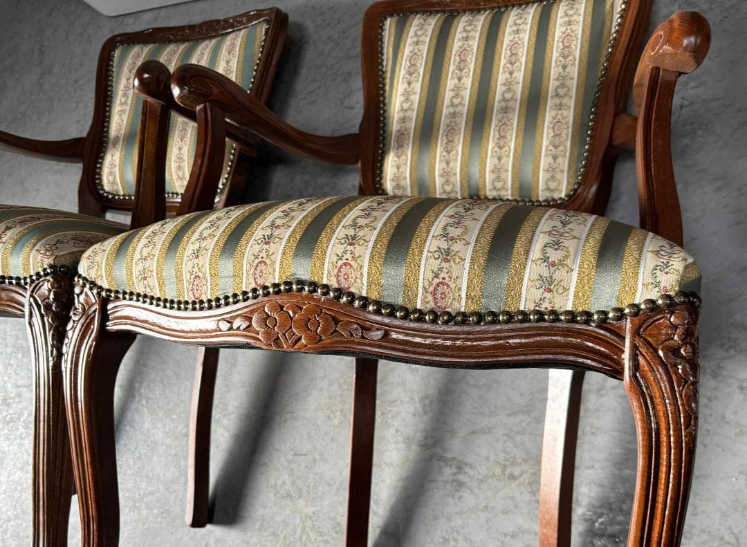 みーちゃんイタリア製 クラシックな緑とクリームストライプ 2脚椅子55cm