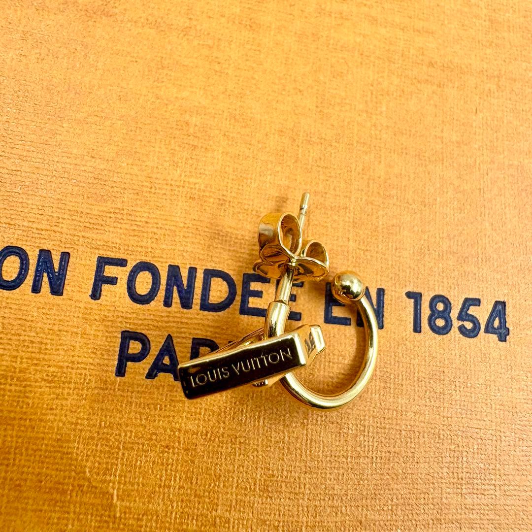 【美品】Louis Vuitton LVフローラグラム　片耳　ピアス　イヤリング