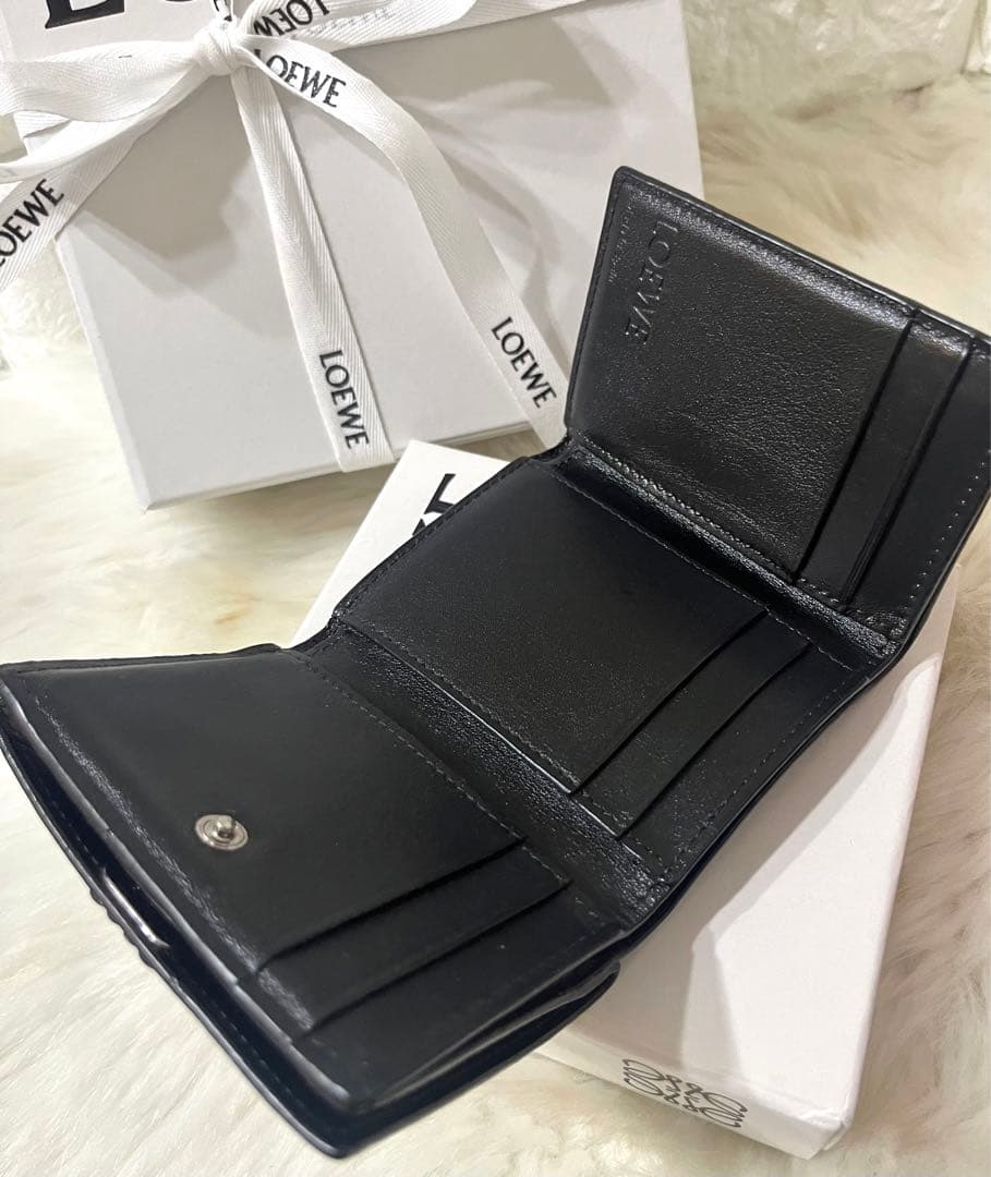 【極上美品】LOEWE ロエベ トライフォールド 三つ折り財布 箱・巾着付き