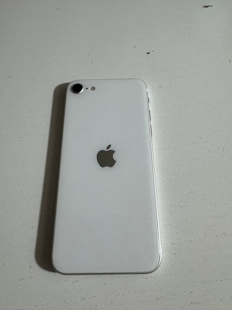Apple iPhone SE (第2世代) 64GB ホワイト SIMフリー