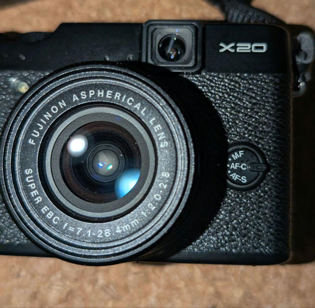 【並行輸入品】富士フイルム X20