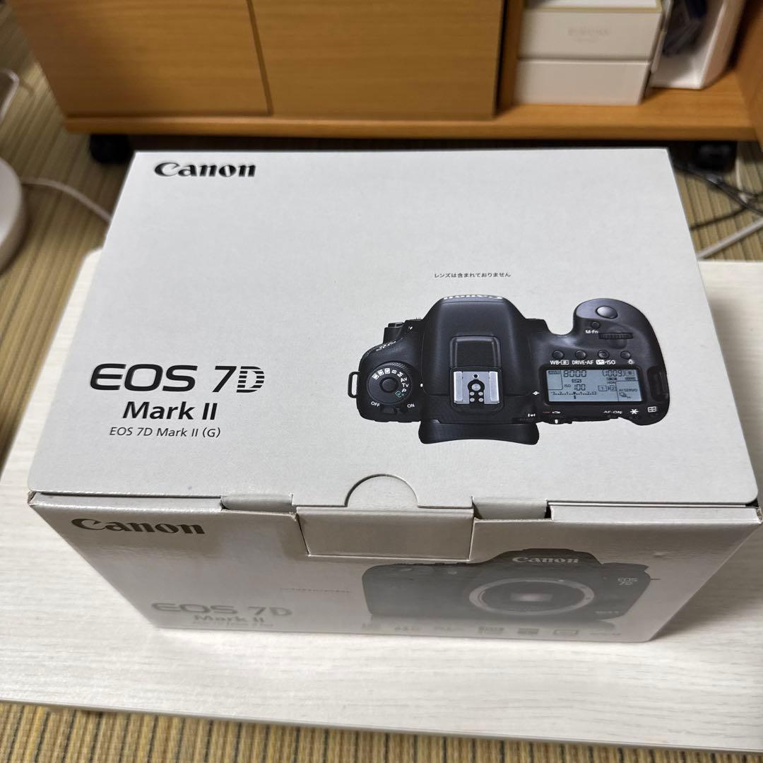 Canon EOS 7D Mark II バッテリーグリップとBG-E16