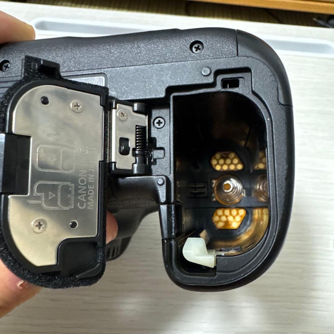 Canon EOS 7D Mark II バッテリーグリップとBG-E16