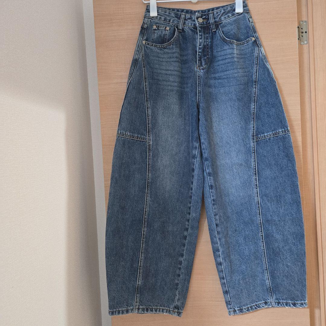 ANDREA&CO.　ポケットベルトデニムパンツ　新品タグ付き　ポケットベルト付