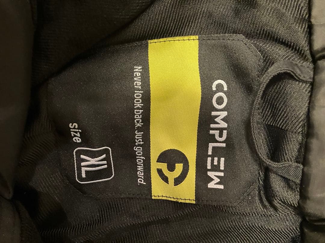 美品　COMPLEW スノーボードウェア XL ブラック