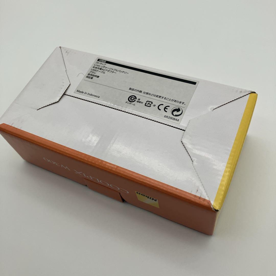 【新品未使用】Nikon COOLPIX W300 デジカメ 防水 WiFi対応