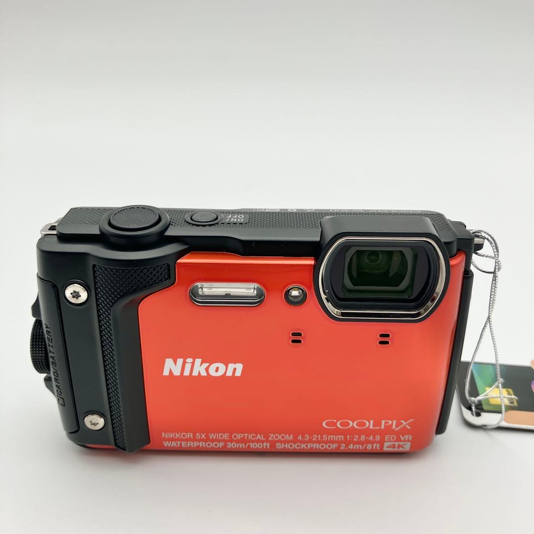 【新品未使用】Nikon COOLPIX W300 デジカメ 防水 WiFi対応