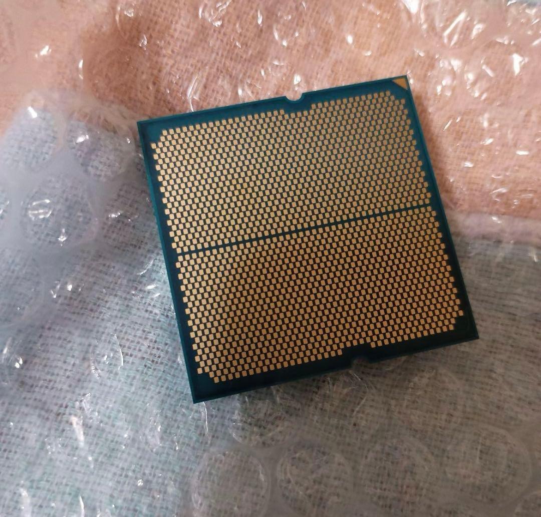 AMD Ryzen 7 8700F 中古 AM5 CPU 本体のみ