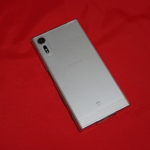 XPERIA XZs au シルバー 新品同様