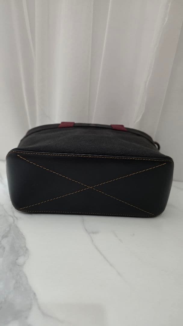 COACH トートバッグ ブラック/バーガンディ