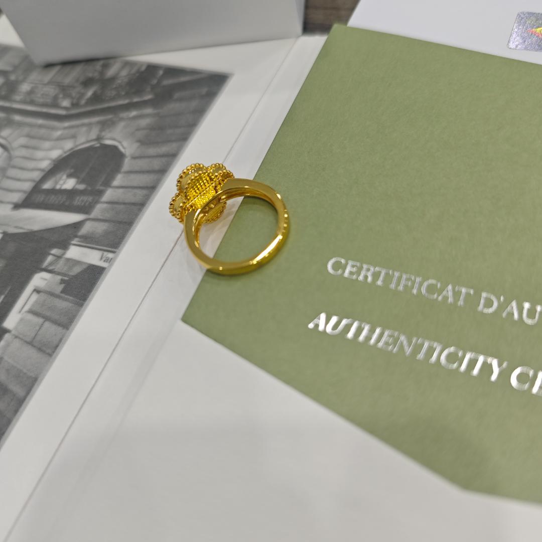 美品 ヴィンテージアルハンブラ マザーオブパール 指輪