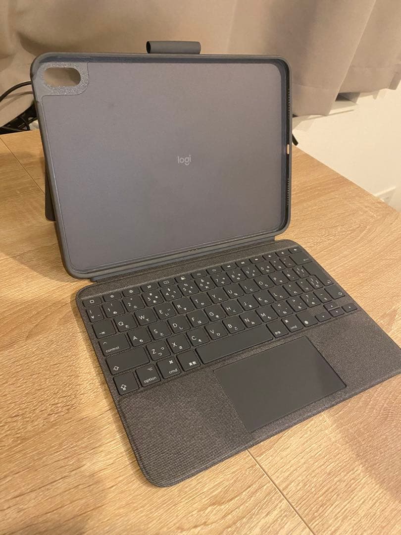 iPadアクセサリー Logicool Combo Touch for iPad A16