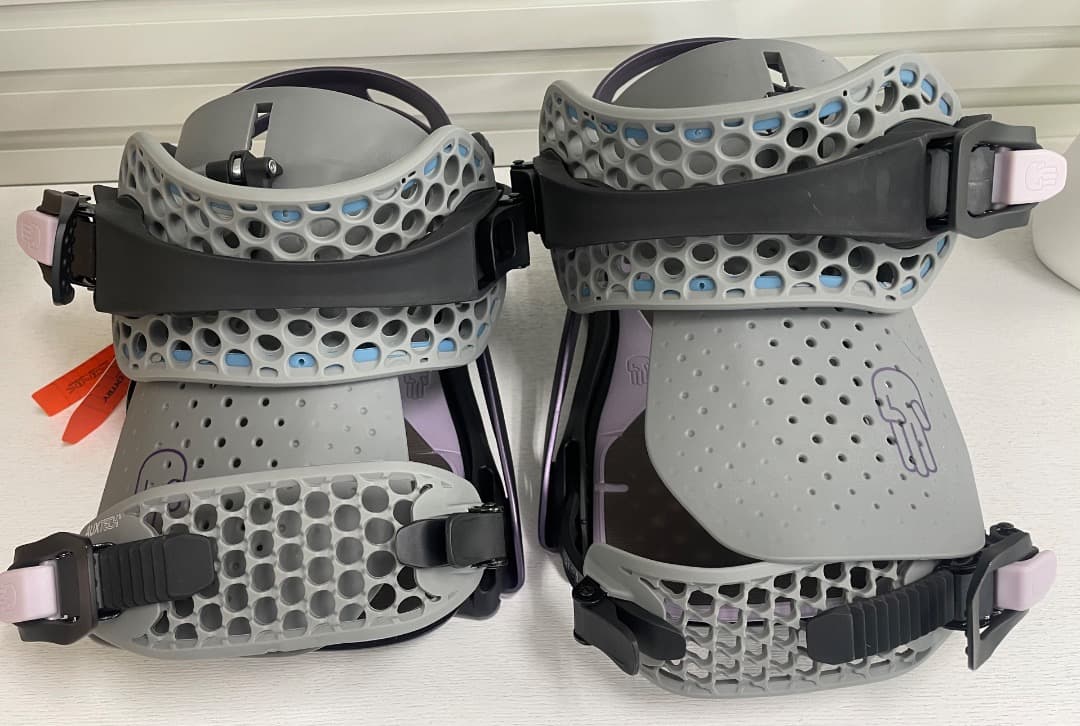 23-24 BATALEON バインディング Astro Plum M/L