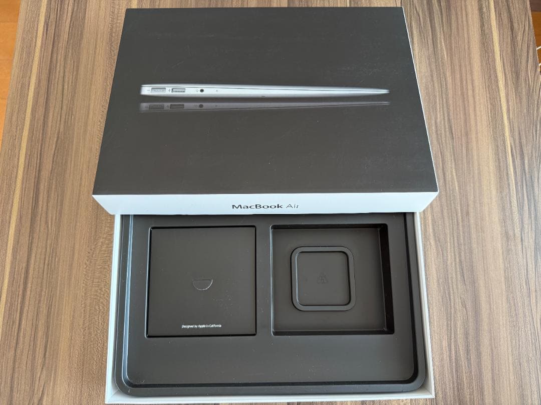 Apple（アップル）MacBook Air 13inch